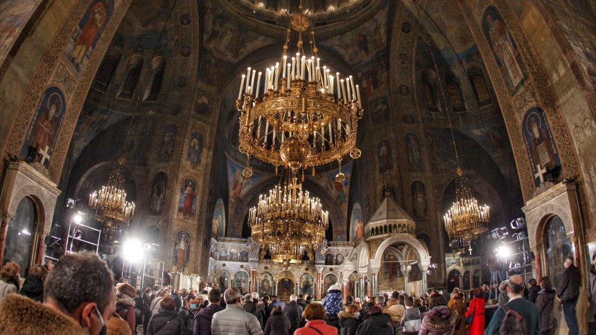 Почитаме светец, заточен от император на далечен остров заради вярата си