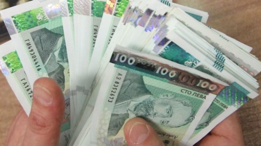 БНБ отчете: Спестяванията в банките у нас растат с над 13% за година в края на март