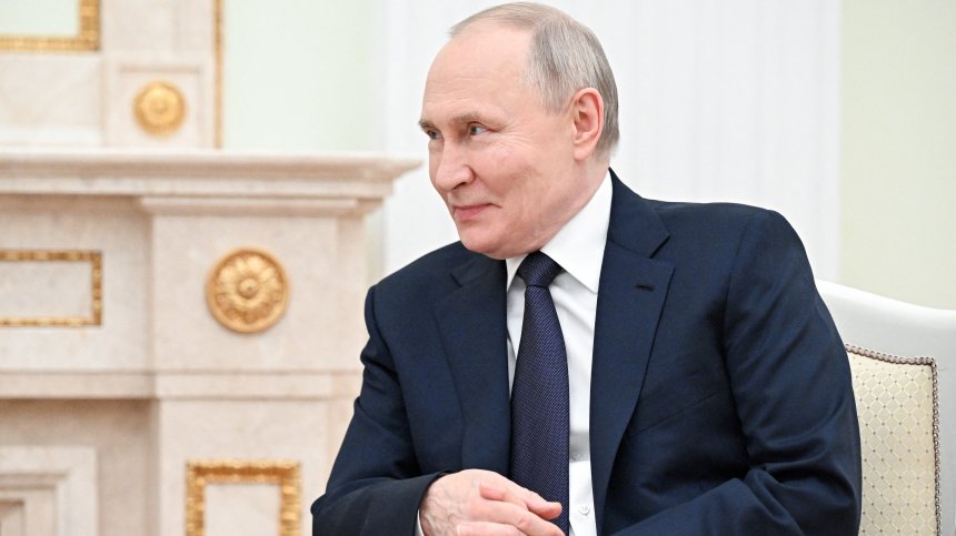 Владимир Путин бави преговорите с Украйна в търсене на по-добри условия