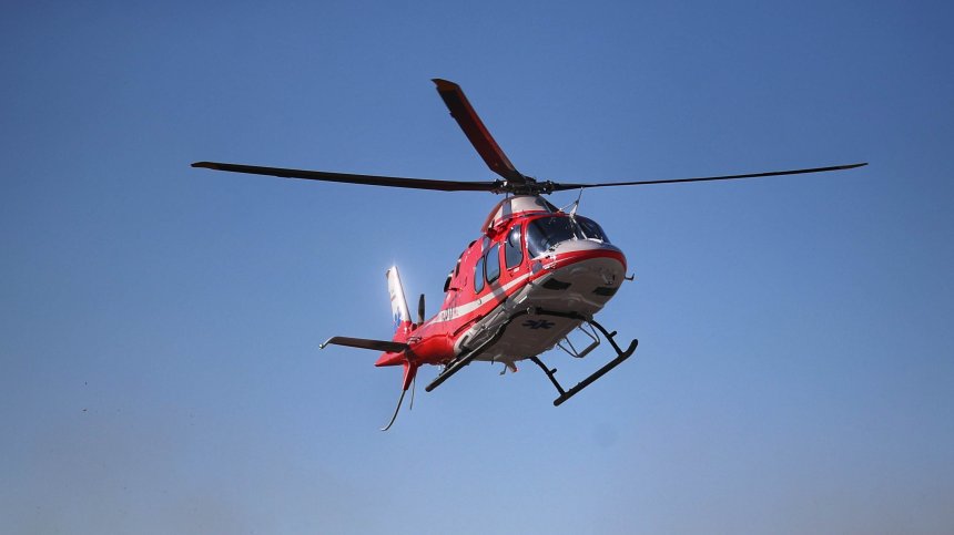 Въздушна линейка транспортира мъж с опасност за живота до болница в Пловдив