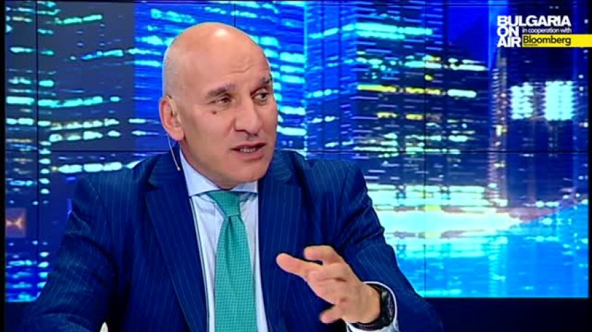 Политиците да не се месят в работата на управителя на БНБ, препоръчва Левон Хампарцумян