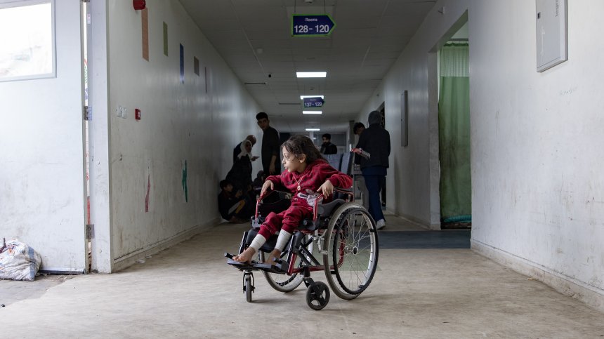 За първи път от месец: СЗО достави хуманитарна помощ в болницата "Аш Шифа"