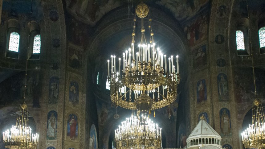 Откраднаха кръст от храм в Нова Загора