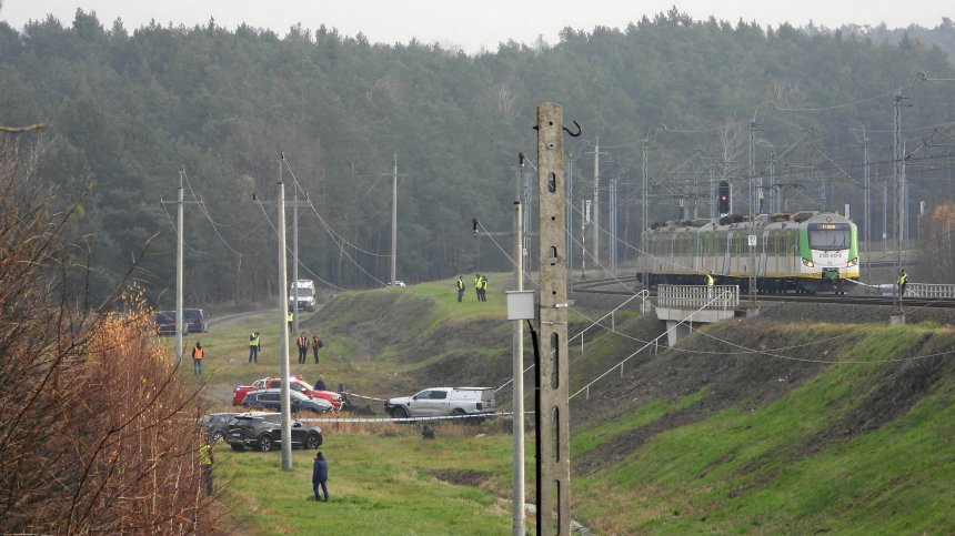 Задържаха заподозрени за саботажа по железопътната мрежа в Полша