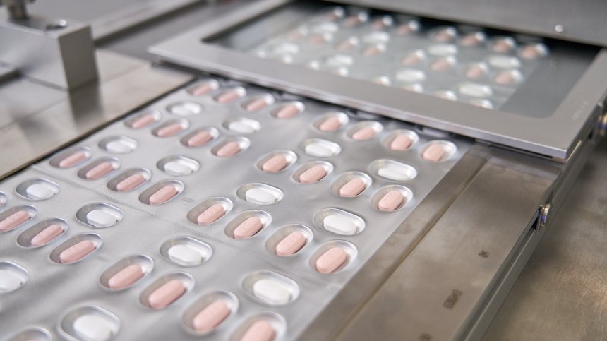 В Пловдив лекуват експериментално с хапчето на Pfizer срещу коронавирус
