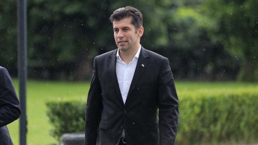 Кирил Петков: Радостин Василев не действа сам, инструмент е на службите