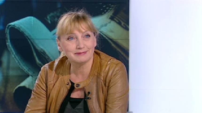 Елена Йончева: Достатъчно страшно е да отстояваш мнението си