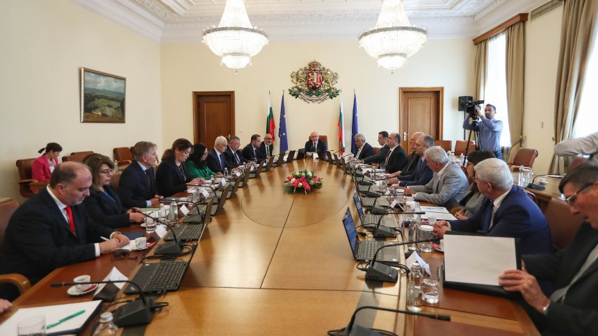 Служебният кабинет освободи предсрочно зам.-шефа на ДАНС