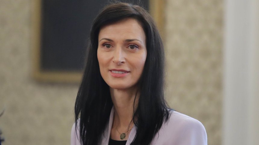 Мария Габриел е на посещение в Турция, среща се с външния министър Хакан Фидан