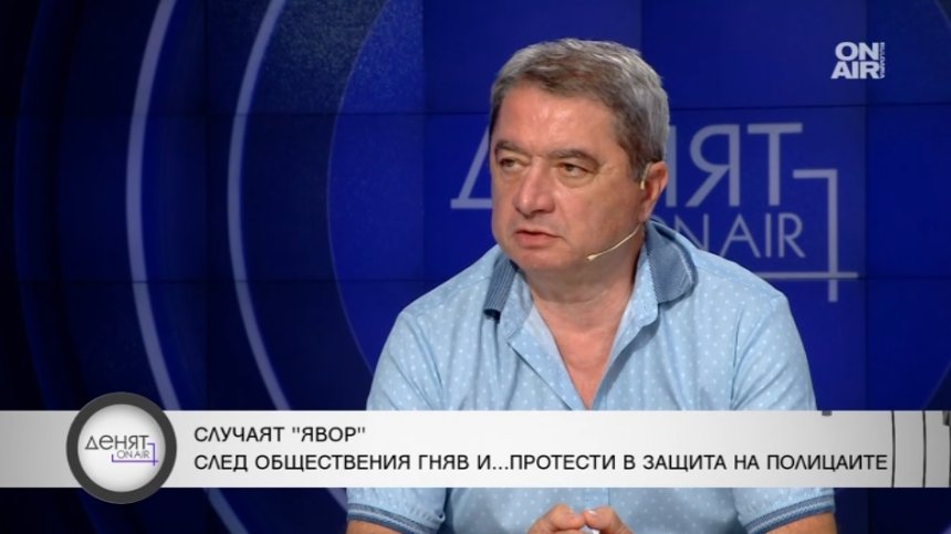 Емануил Йорданов: Даниел Митов би се чувствал по-добре в друга сфера