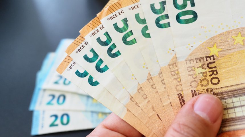 Икономист: Ще има бюджетна криза - инвеститори си тръгват от България