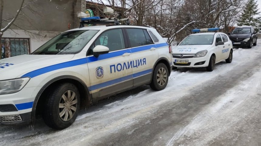 Втори ден издирват убиеца от Боснек, селото остава блокирано