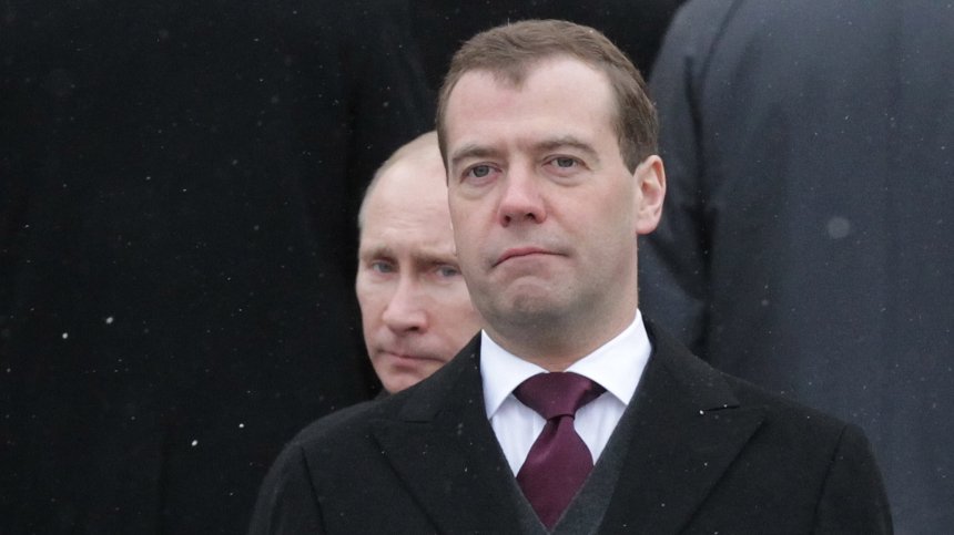 Медведев за отказа на Киев за примирие: Прасетата разбират само от груба сила
