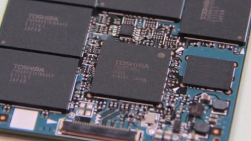 Toshiba губи милиарди йени заради американска компания