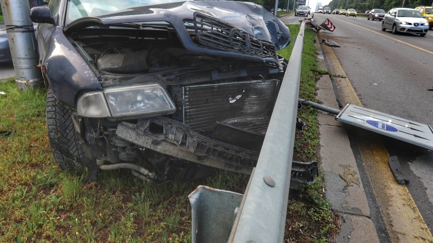 Кошмар на пътя: 15 тежки катастрофи и 18 ранени само за 24 часа