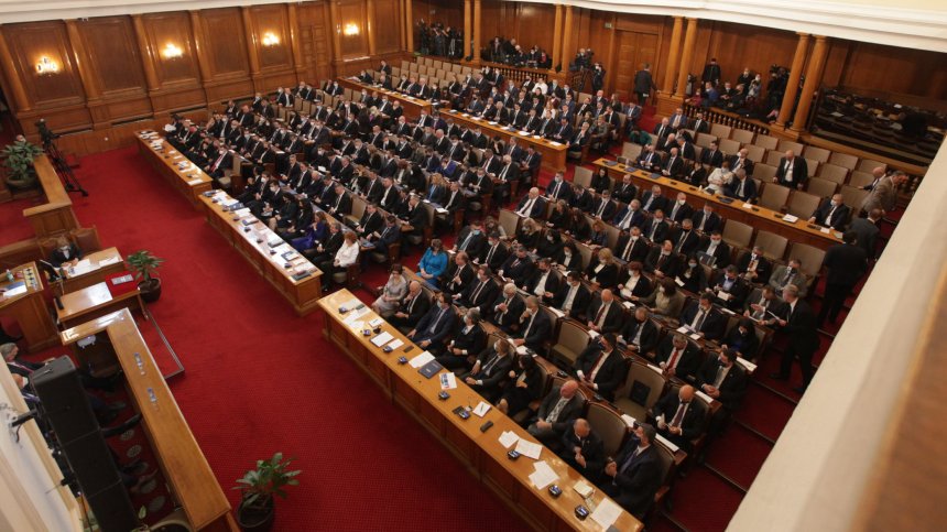 Ранни партийни срещи и нов опит за избор на председател на НС