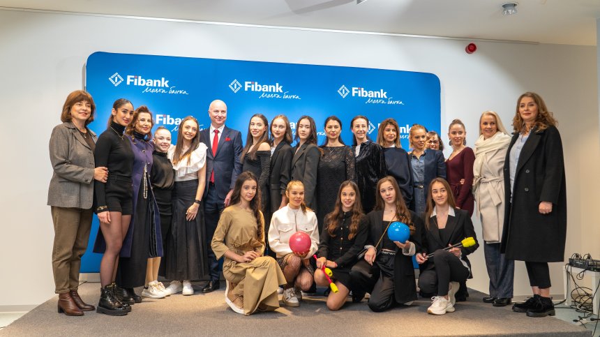 Fibank представи традиционния си благотворителен календар в подкрепа на художествената гимнастика