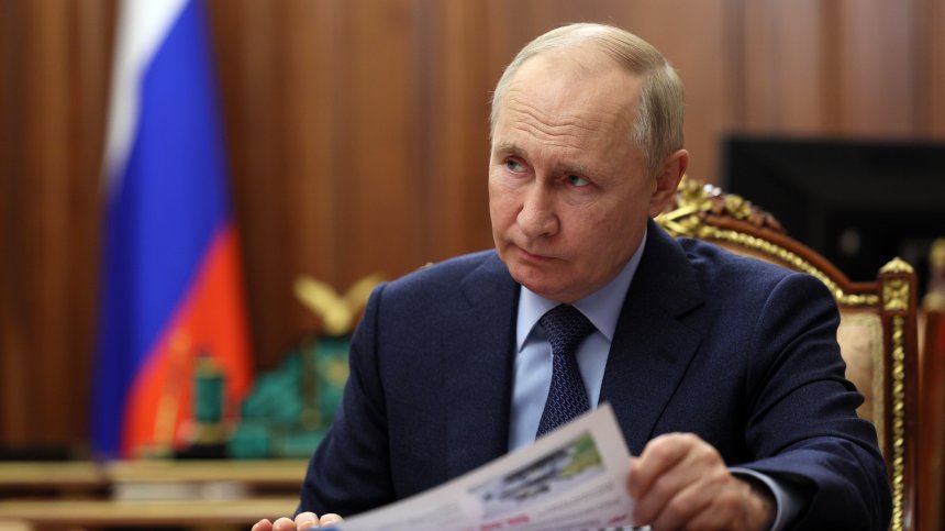 Владимир Путин е уведомен за смъртта на Алексей Навални, медици нищят причините