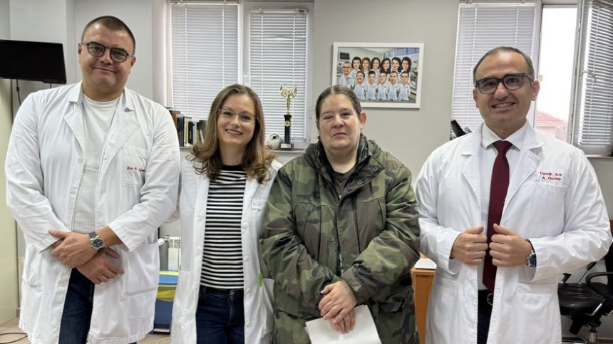 Медицина със сърце: Лекари от "Александровска" спасиха зрението на самотна майка