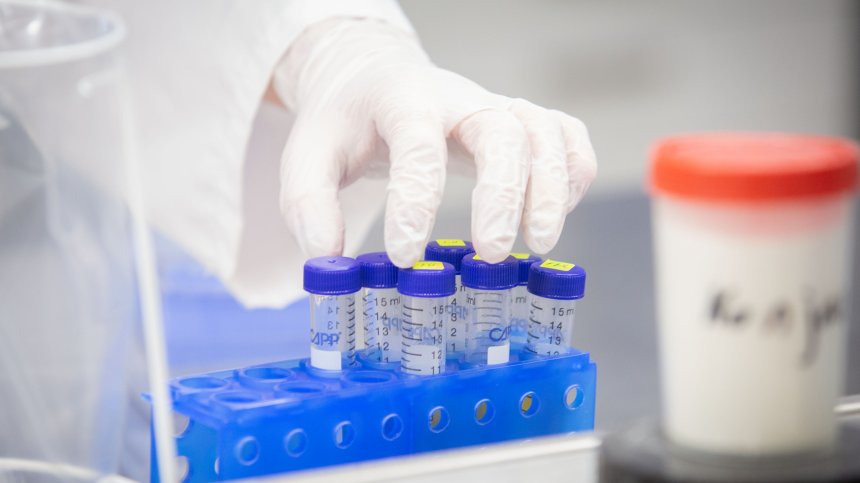 Още трима души с Ковид-19 са починали, новите случаи са 310 (ОБНОВЕНА)