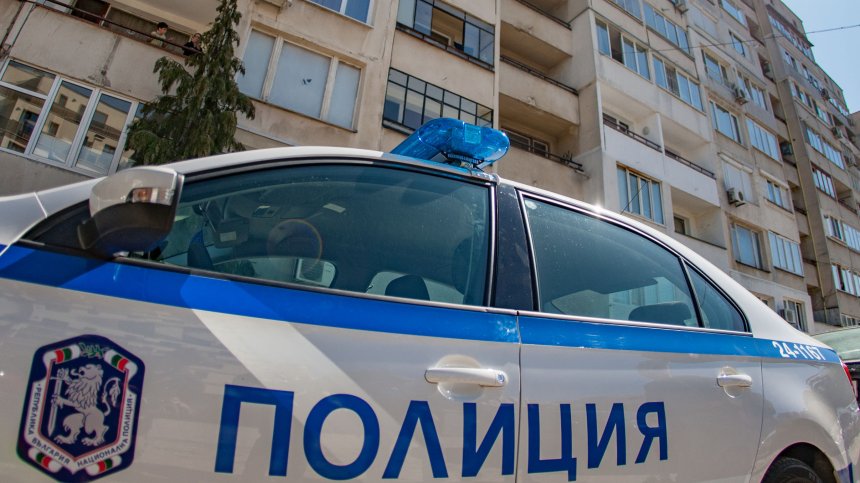 Арестуваха почерпен шофьор, ударил 4 паркирани коли в Пловдив