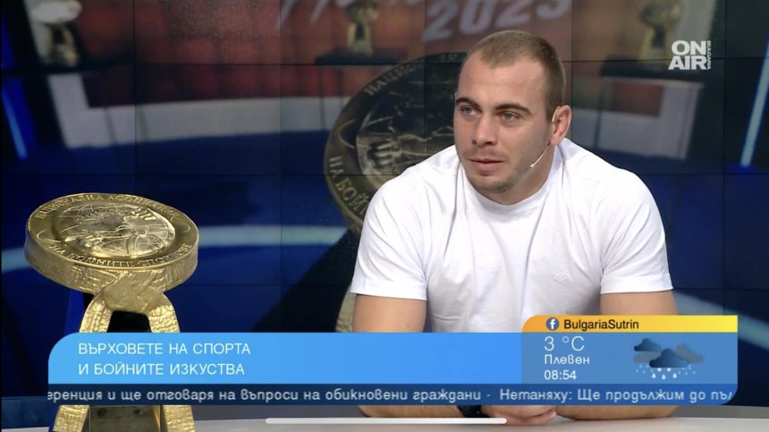 От залата до златния медал по самбо - Иван Хърков за болките към успеха