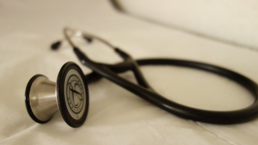 Грипът ни поваля рязко с висока температура, болки и суха кашлица