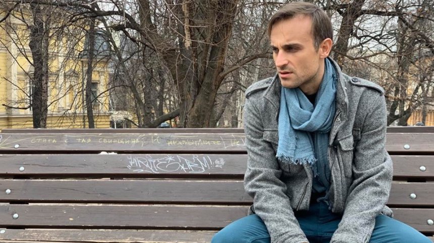 Адвокат от Бургас хвърля тогата, за да стане художник