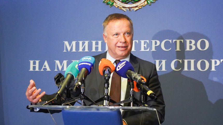 Министър Илиев: Нужен е независим одит на БФС за изключените клубове
