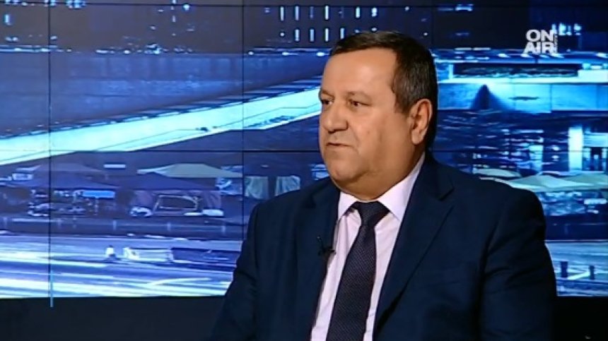 Адемов за протестите на майките: Какво ще реши оставката на социалния министър?
