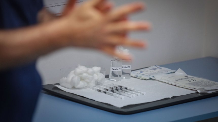 Задължителна ваксинация е допустима, принудителното ваксиниране - не