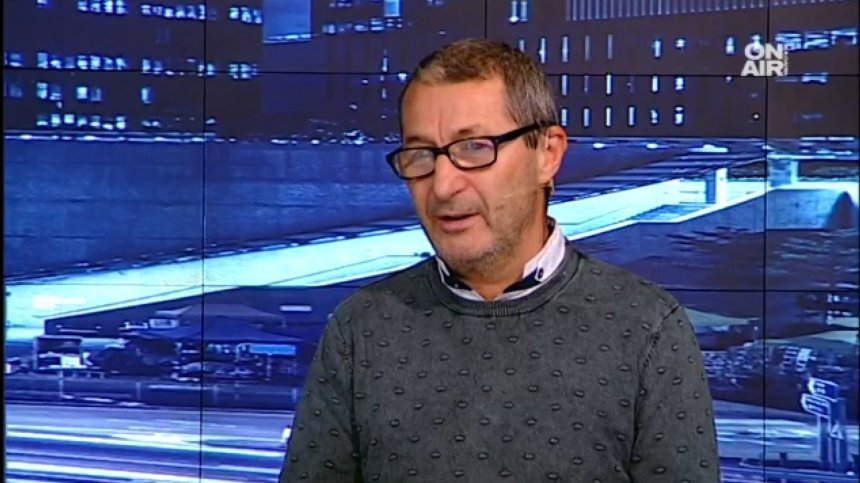 Едва ли и тази година ще видим намаляване на администрацията, смята Владимир Каролев