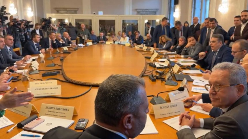 Комисията по бюджет и финанси прие бюджета на НЗОК за 2026 г.