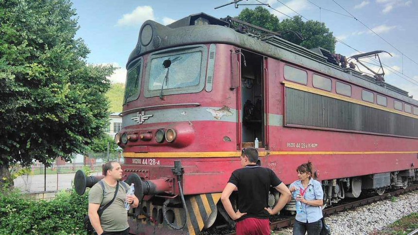 Раненият машинист във влака Варна-Враца станал жертва на вандализъм