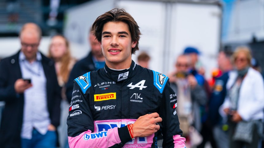 Гордост! Никола Цолов с първи точки във Формула 3 (+СНИМКИ)