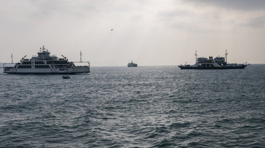 Турски кораби се сблъскаха в Мраморно море, екипажът на единия е изчезнал