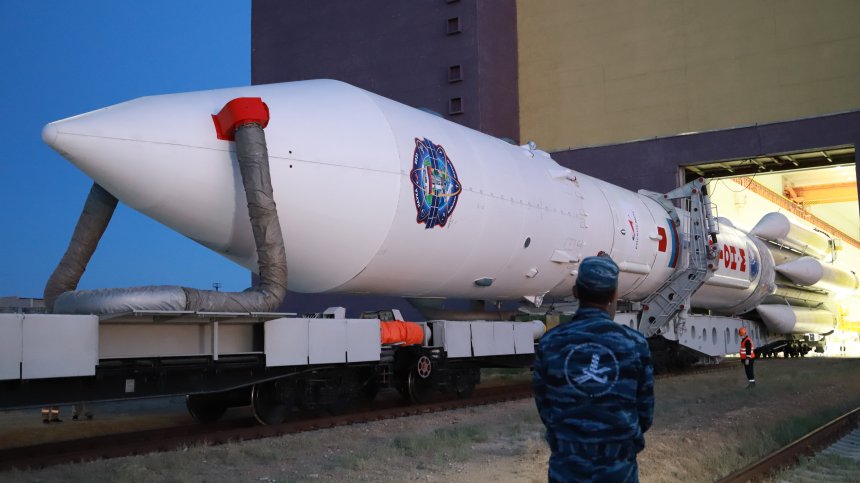 Руският модул "Наука" се скачи успешно с Международната космическа станция