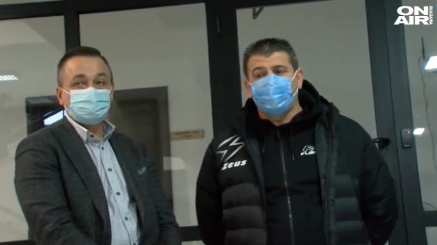 Учител по физическо отправял сексуални намеци на ученички от Благоевград?