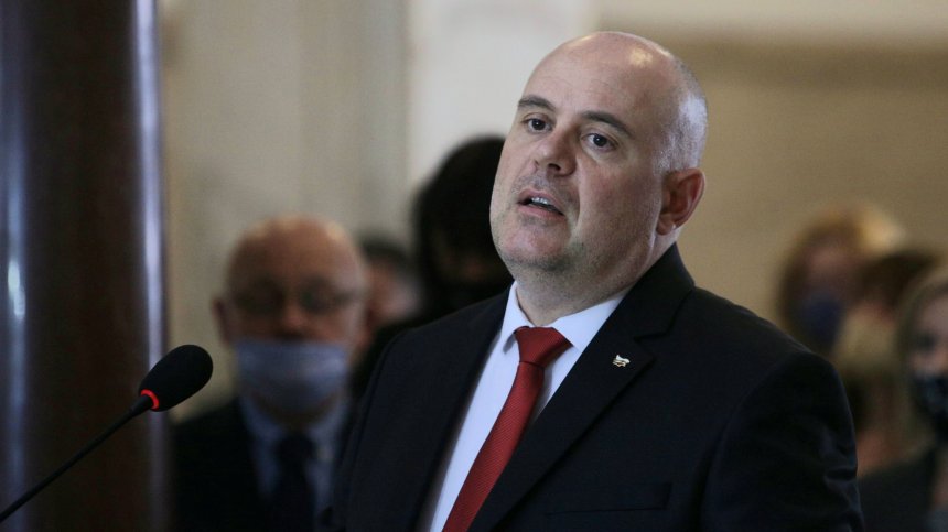 Гешев: Сезирам ЕК и ЕП за опита на Радев да унищожи прокуратурата