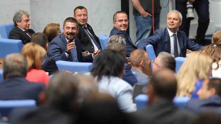 Напрежение в парламента заради декларацията срещу КС (+ВИДЕО)