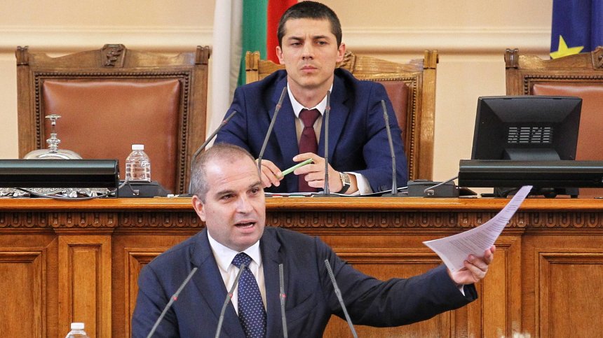 Катастрофа: Държавата остава без пътно поддържане, ремонти и зимно почистване