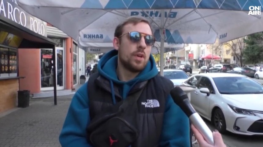 Трескаво пазаруване преди празниците: Колко харчи българинът за подаръци?