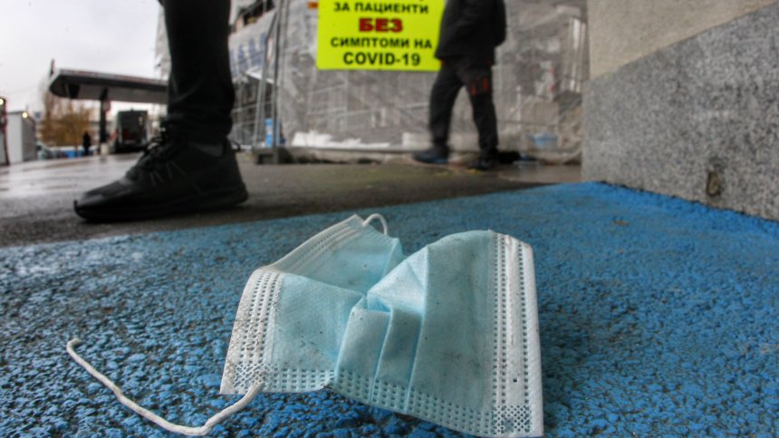 Властите удължават епидемичната обстановка до пролетта