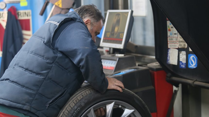МВР започва да глобява шофьорите с неподходящи гуми
