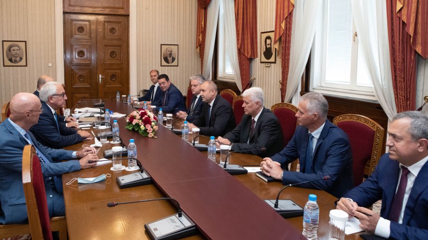 Радев: Ефективната борба с корупцията е ключова за устойчивото развитие