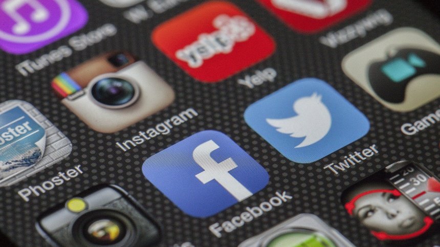 Онлайн платформите взимат мерки срещу манипулирано съдържание