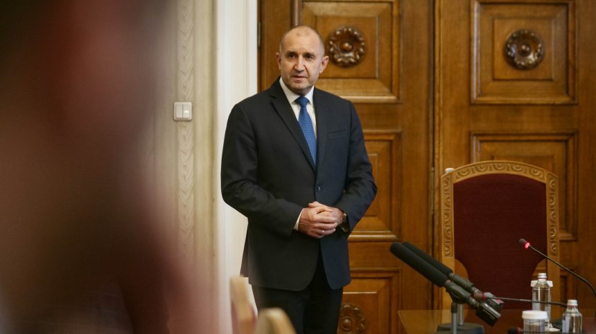 Радев: Ще отчета обстоятелствата, за да не отидем на избори през август