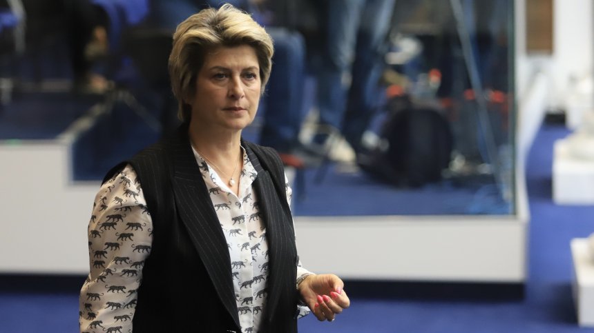 Весела Лечева се отказа от листите на БСП: Няма да преча на Нинова да победи