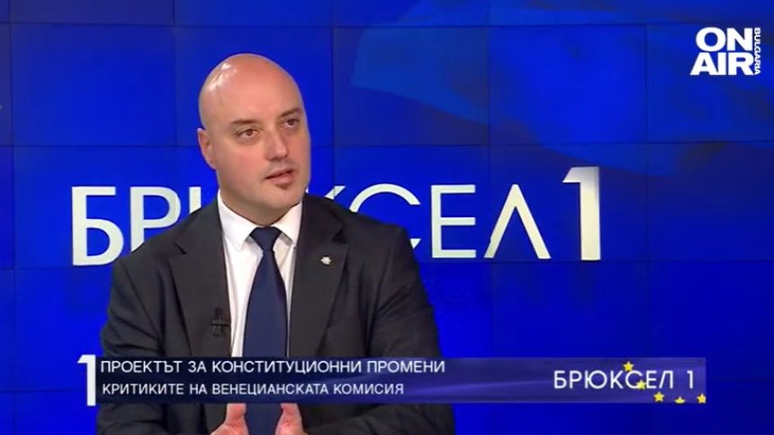 Министър Славов: Ако конституционните промени не минат през декември - оставка