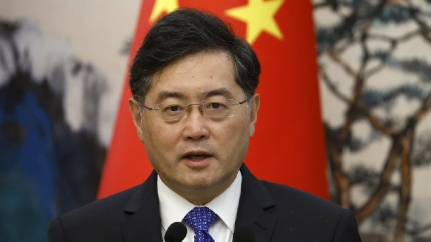 Уволниха липсващия близо месец китайски външен министър
